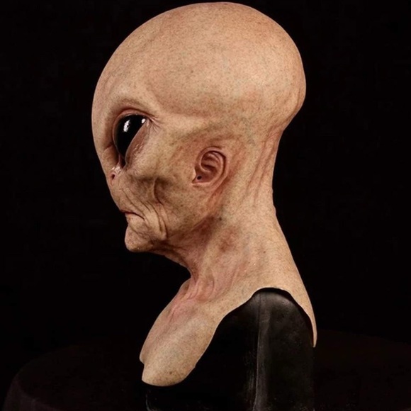 Realistic alien mask brand new - Picture 3 of 4